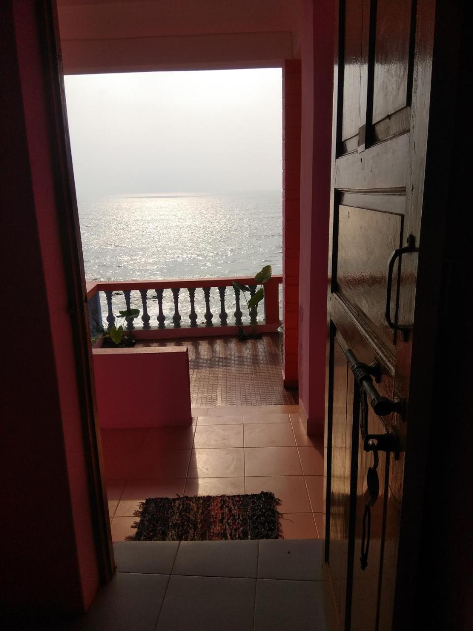 Om Ganesh Naik Guest House Arambol Eksteriør bilde